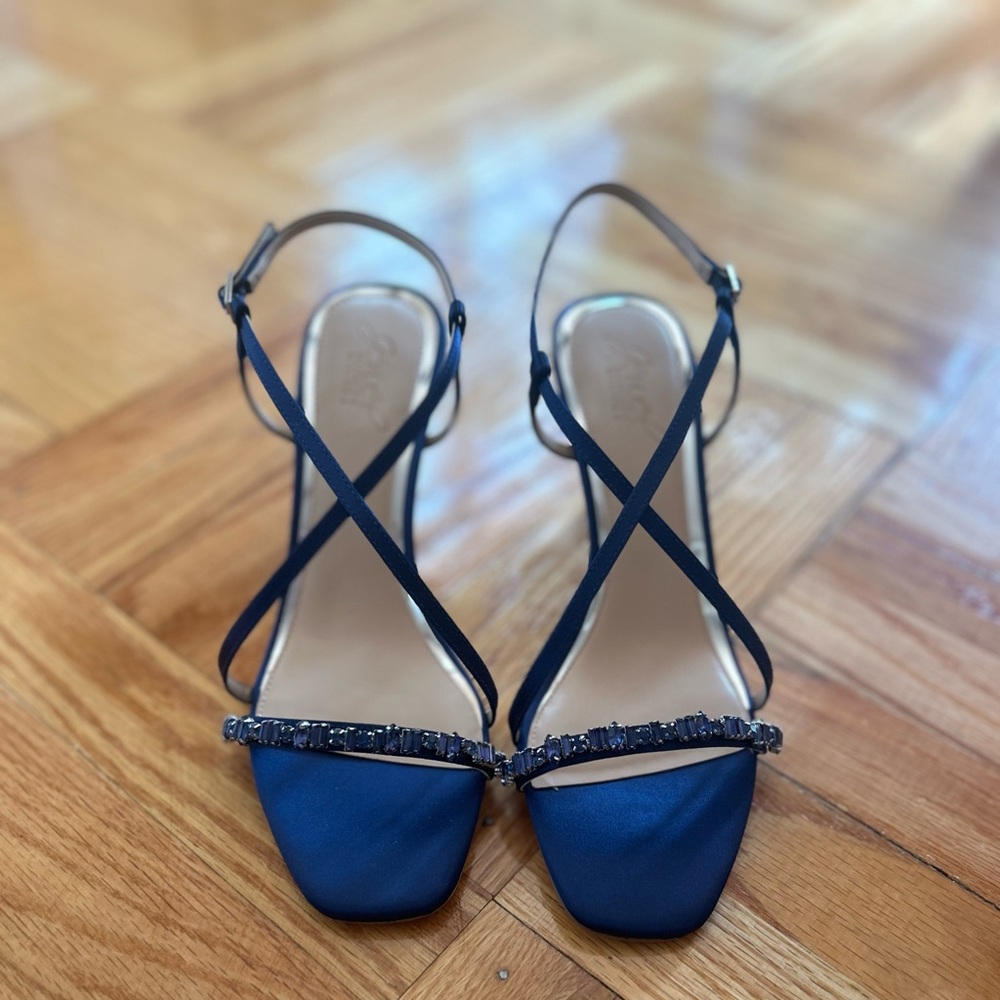 Badgley Mischka size 8 unworn heels